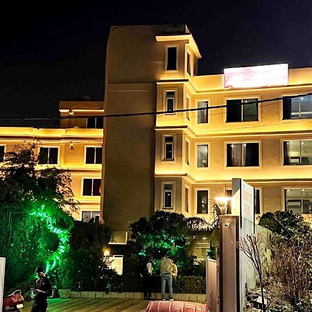 Airport Hotel The Grand Shoba New Delhi Exterior photo