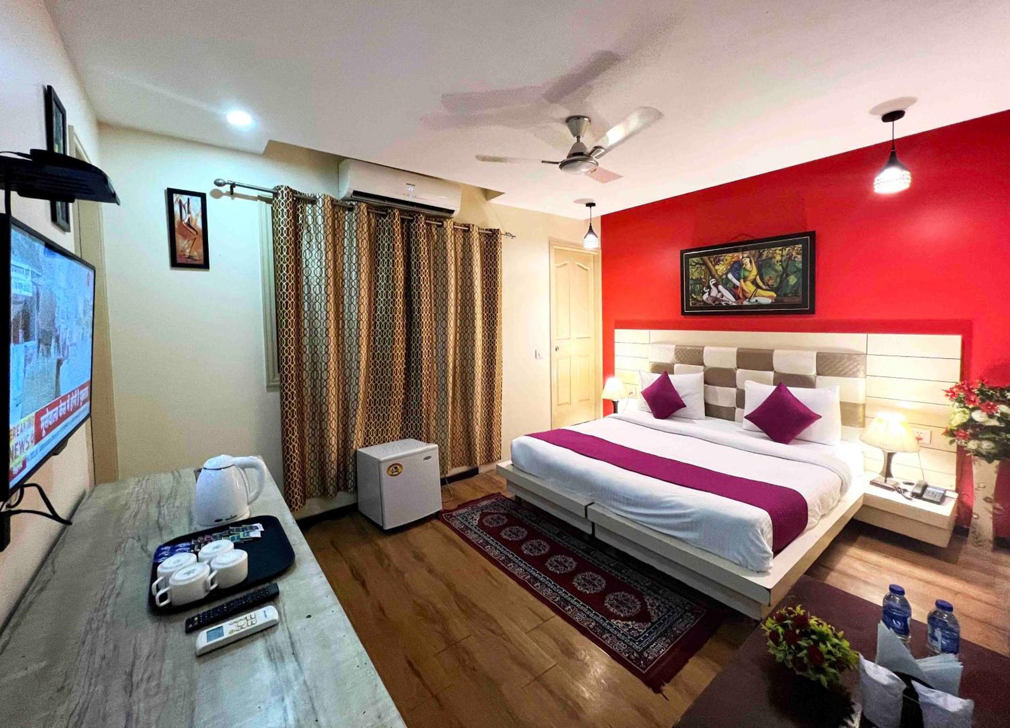 Airport Hotel The Grand Shoba New Delhi Exterior photo