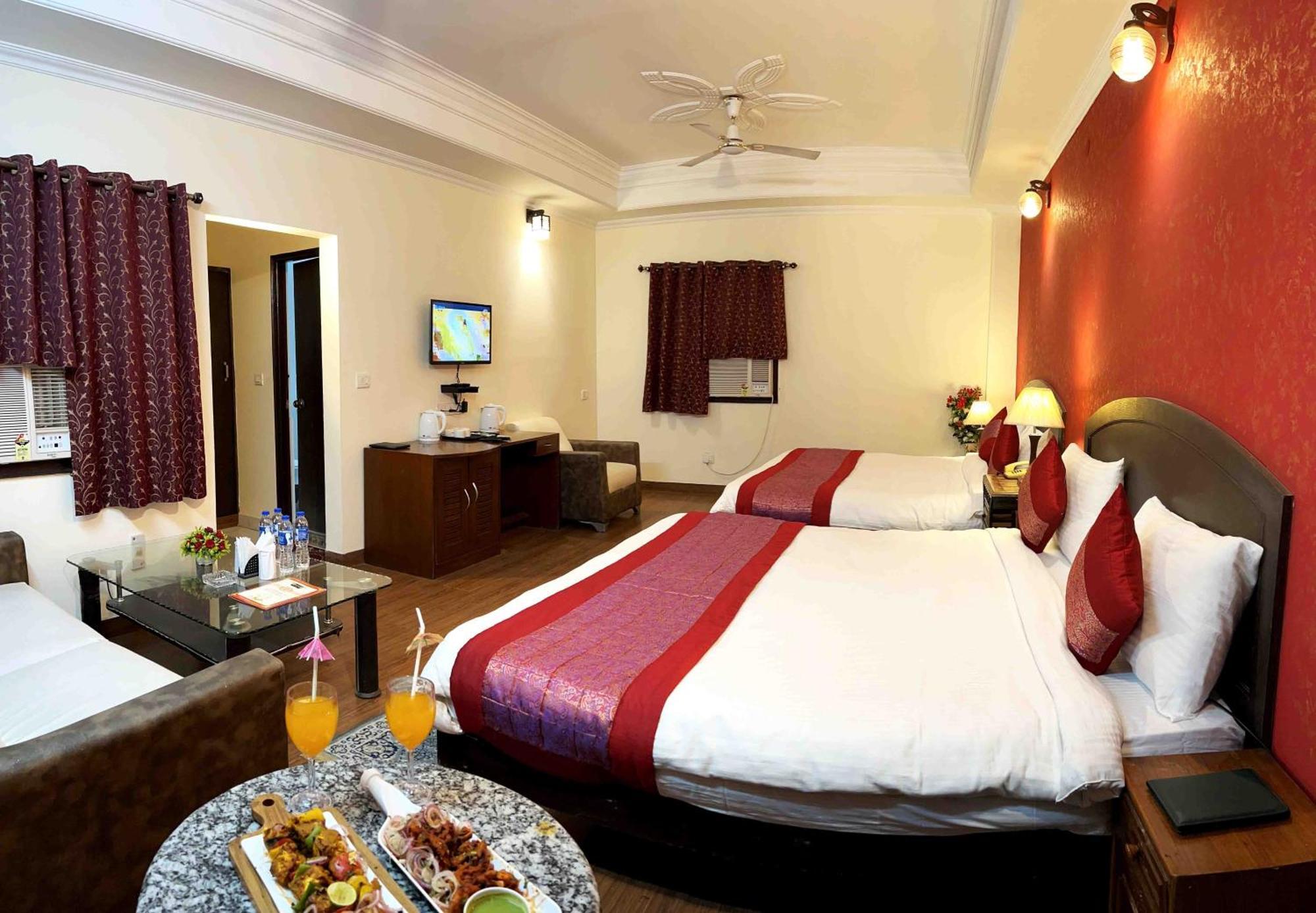 Airport Hotel The Grand Shoba New Delhi Exterior photo