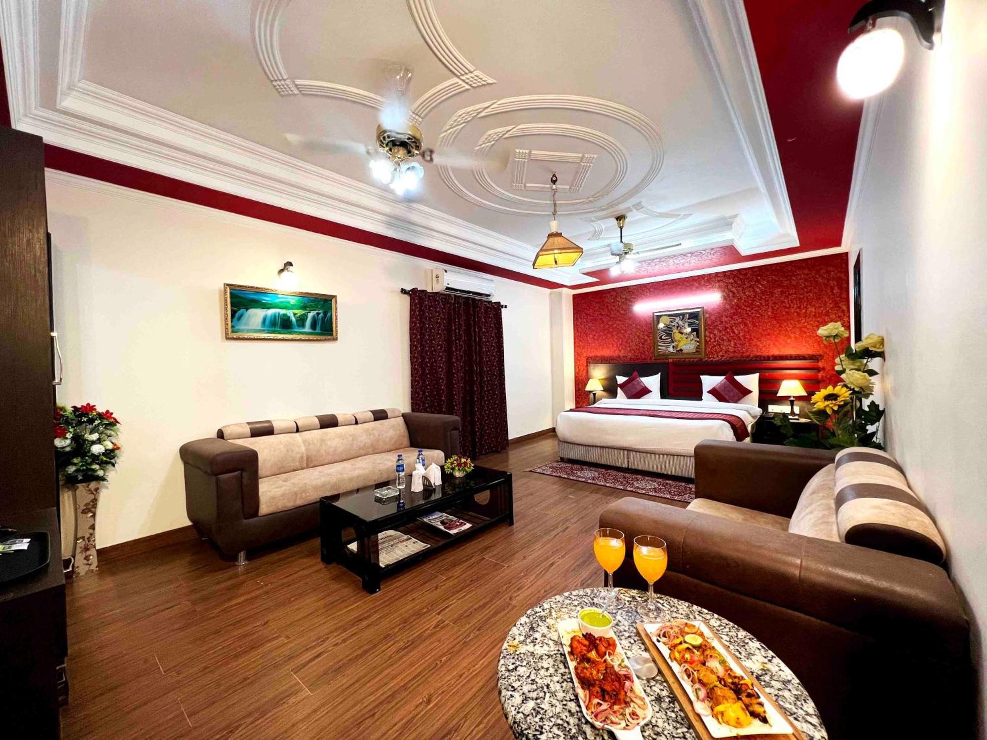 Airport Hotel The Grand Shoba New Delhi Exterior photo